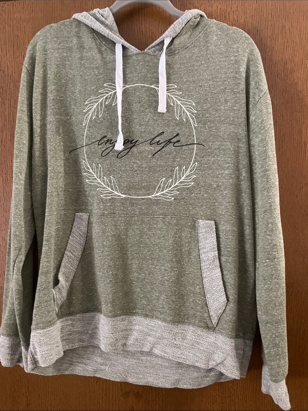 Cozy Olive Green 'enjoy life' Wreath Pullover Hoodie M78